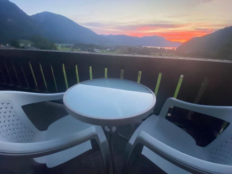 Schoene Ferienwohnung Mit Wolfgangseeblick Strobl Exteriör bild